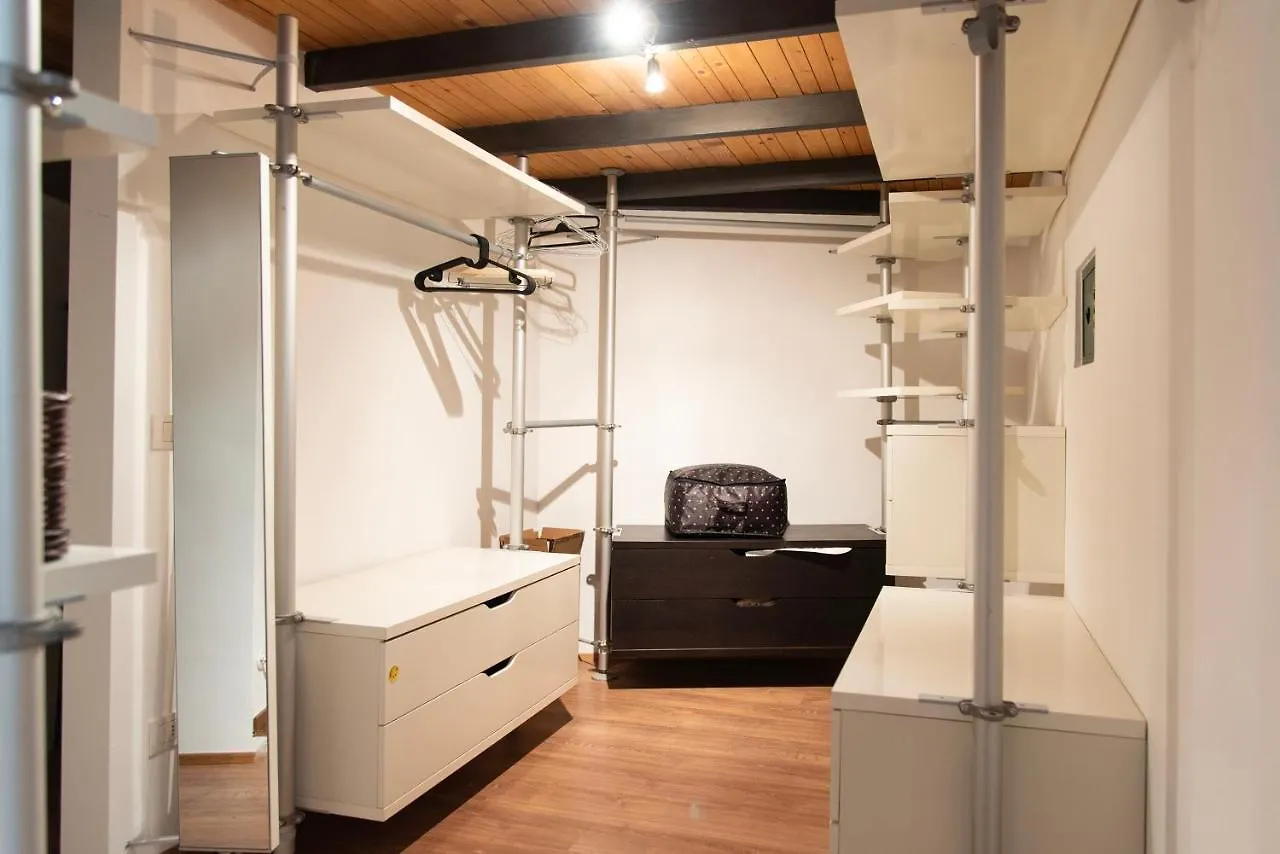 Apartment Youhosty - Caviglia 5 Milan Italy
