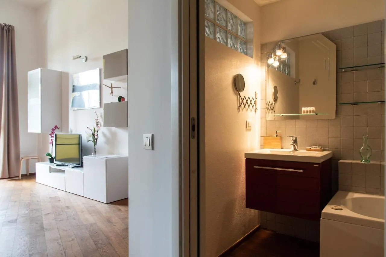 Apartment Youhosty - Caviglia 5 Milan Italy